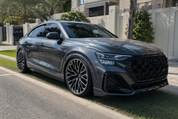 audi sq8 - drive gulf